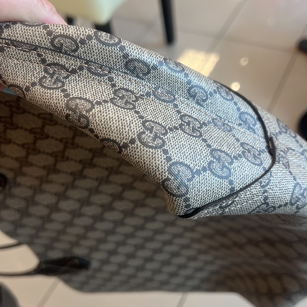 Gucci tote - Picture 3 of 14